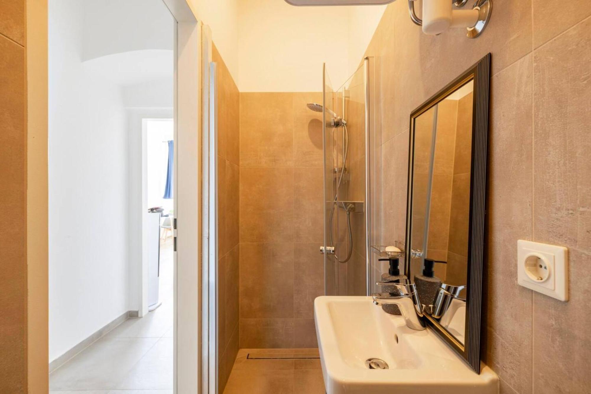 Apartment Near Schoenbrunn & Metro Vídeň Exteriér fotografie